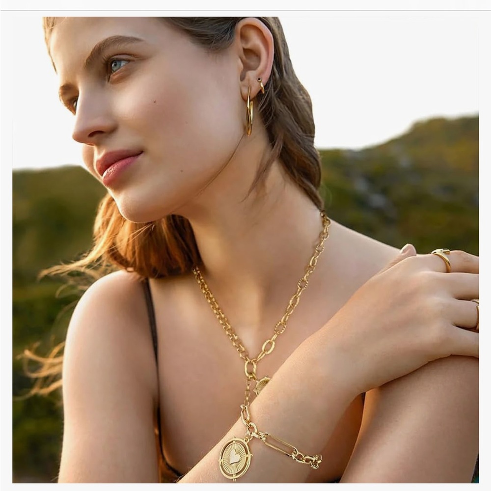 Heart Charm Bracelet -Designer look!  New!